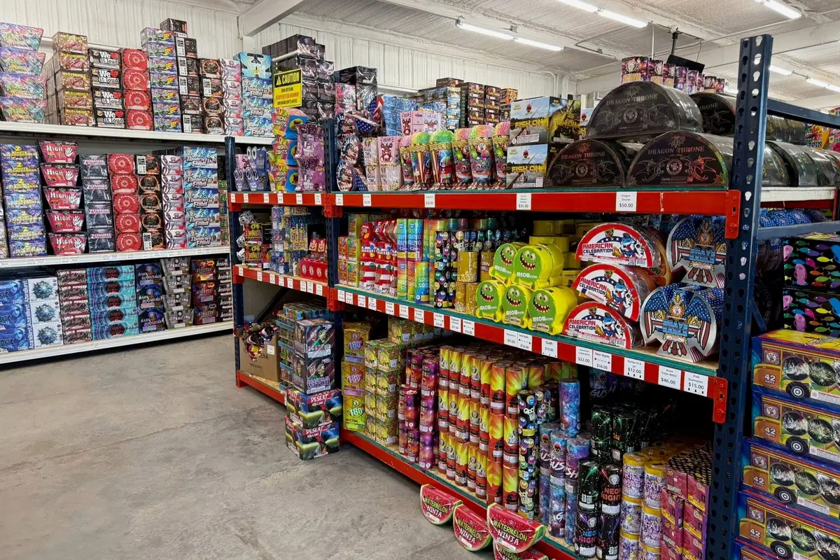 Ground spinners and novelties on the shelf