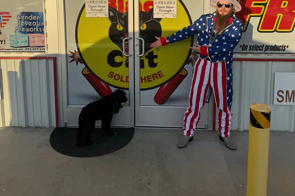Uncle Sam greeting shoppers at the Black Cat front doors of Dynamite Fireworks